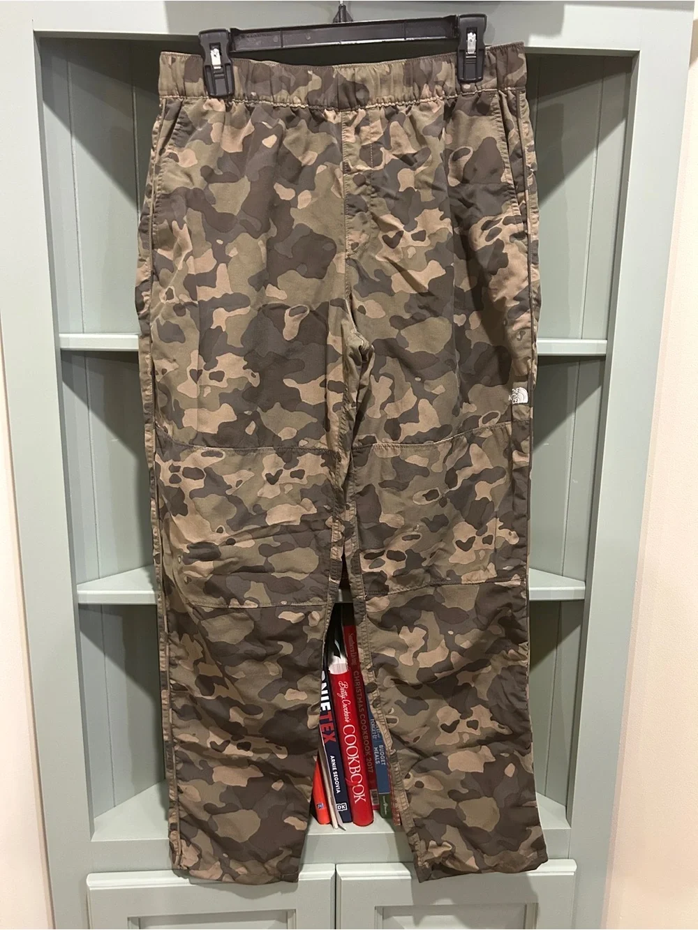 The North Face Men's Camo Cargo Pants - Olive/Brown